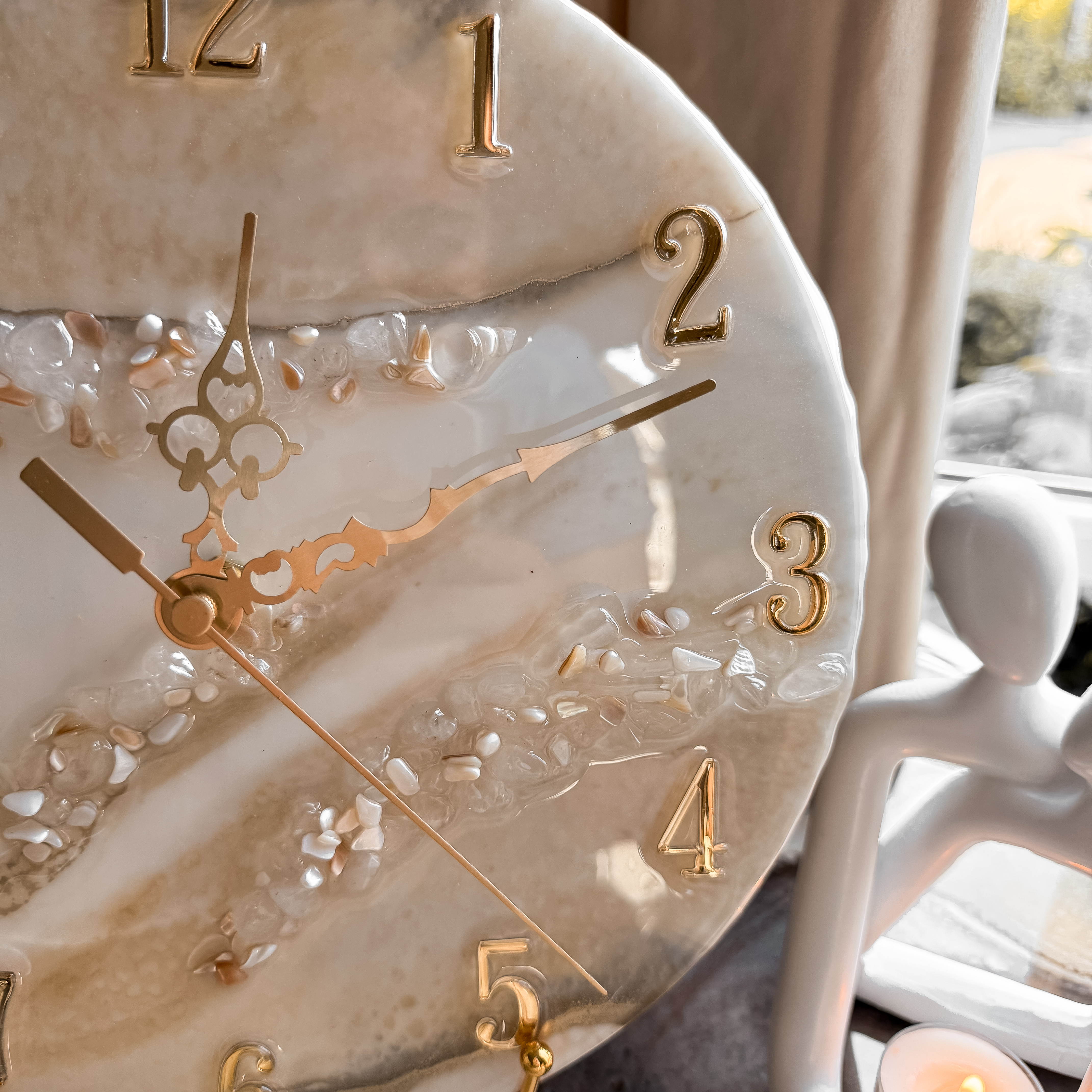 Luxury Resin Wall Clock — Pearl Ivory & Gold — view 3